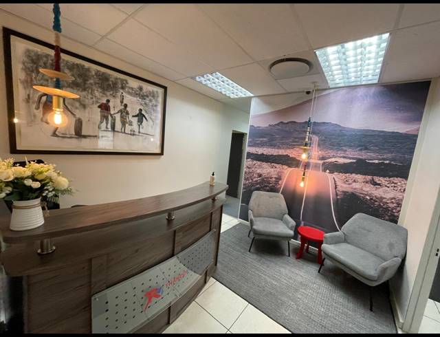 279M² OFFICE FOR SALE IN FOURWAYS